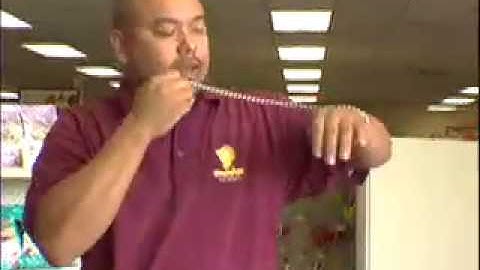 How to properly use a choke chain