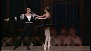 Prima ballerina assoluta Nino (Nina) Ananiashvili - Swan Lake Pas de deux