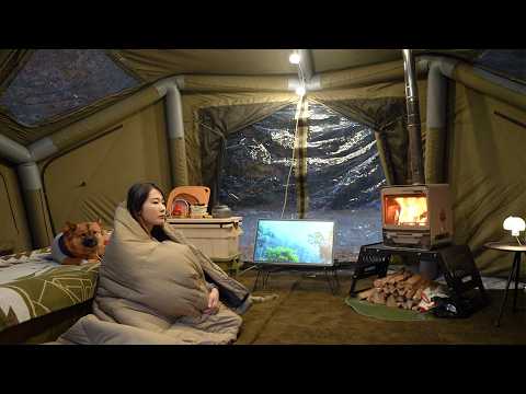 해발 500미터 깊은 산속에서 집보다 더 아늑하고 편안한 에어텐트 짓고 가을 솔로캠핑 / 추워지면 호호호빵, 감바스에 잭다니엘 / 포천 캠핑마을