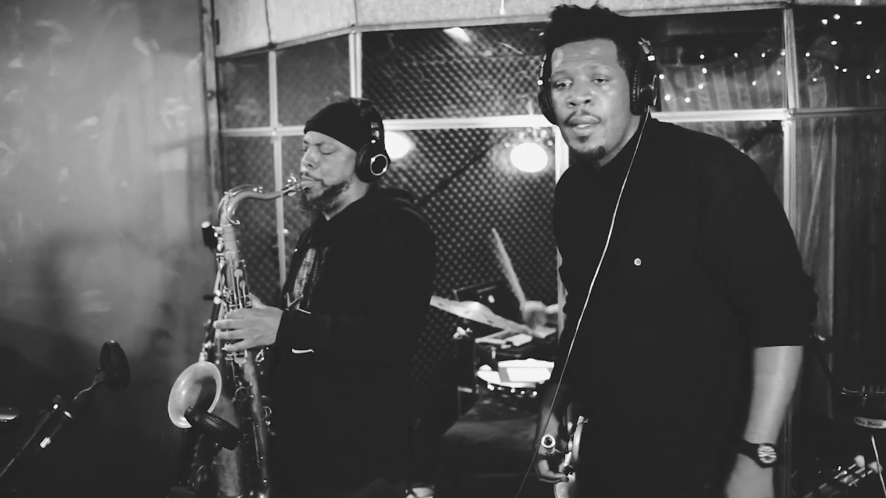 Marcus Strickland Twi-Life - "Tic Toc" (Live In Studio at HighBreedMusic) auf YouTube ansehen Marcus Strickland Twi-Life - "Tic Toc" (Live In Studio at HighBreedMusic) auf YouTube ansehen