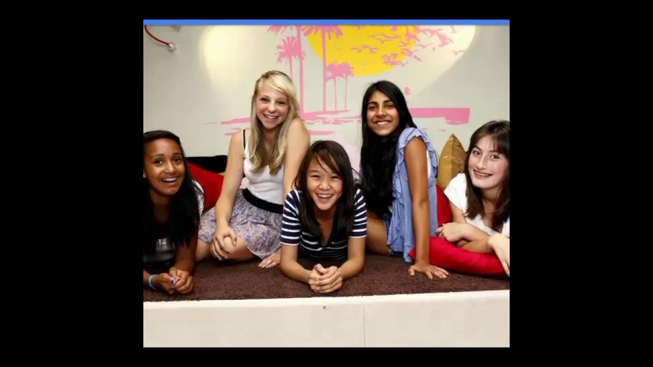 Die mädchen картинка. Eines der mädchen. Девчонки в тине. Mой мир - meine welt. Луна ведлер.