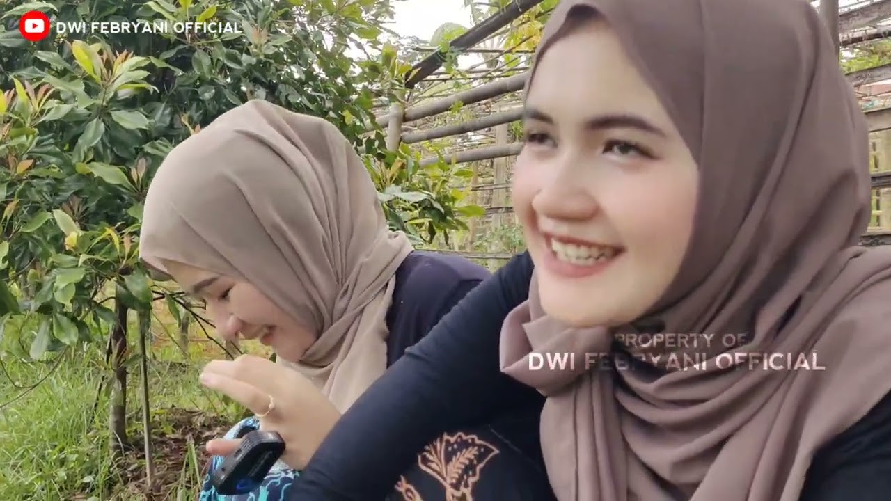 VLOG NK Dwi ❗ ❗❗ jalan-jalan di kebun orang, ketemu janda cantikk