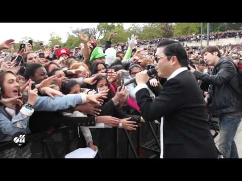 PSY in Paris: "Gangnam Style" flashmob at Trocadéro