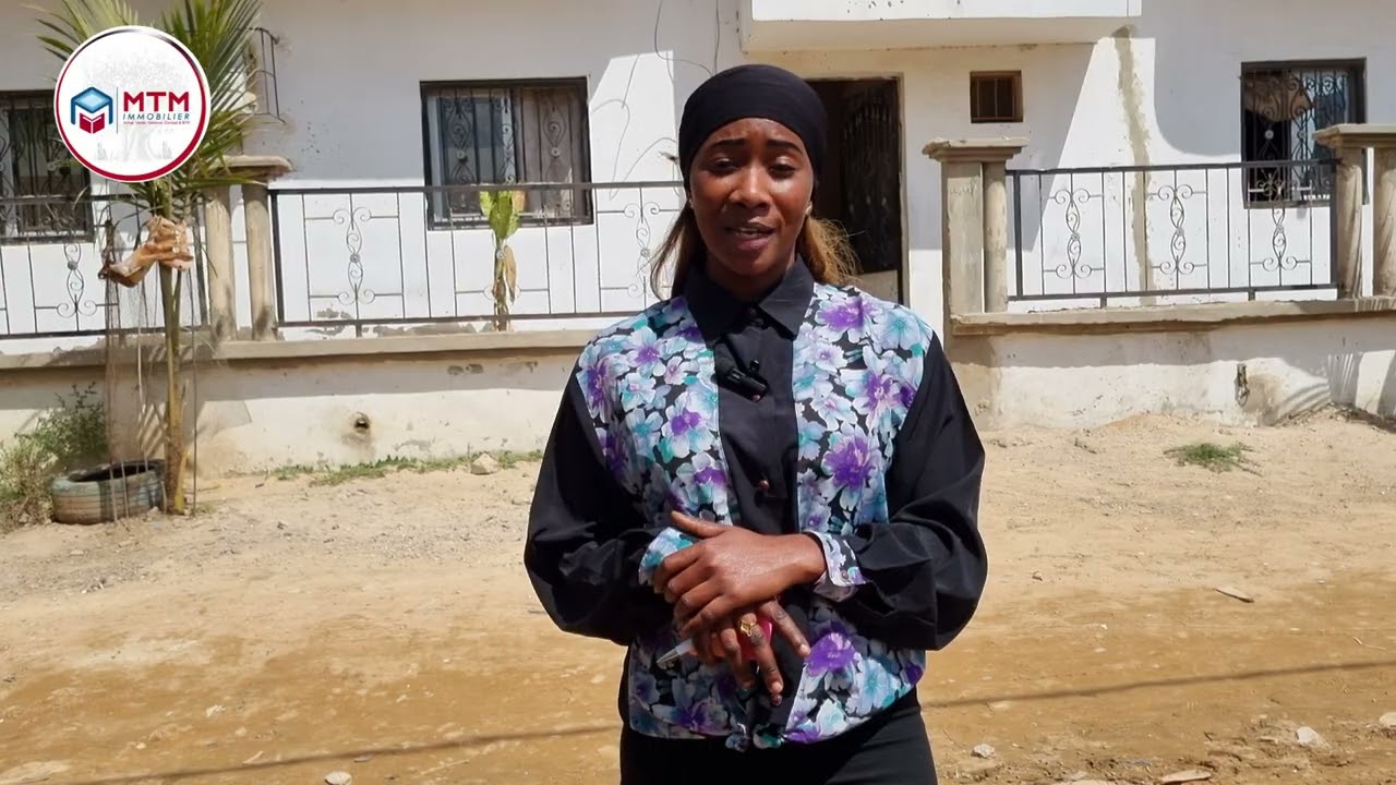 IMMEUBLE A VENDRE A DIAKHAYE PARCELLE ASSAINIE U:10