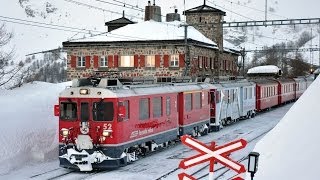 Alp Grüm  Berninapass  Switzerland   Zug, trainfart, train