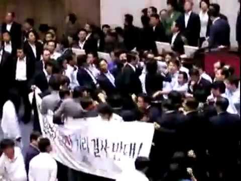 한나라당, 언론법 '날치기' 현장