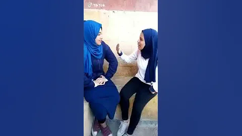 قلة ادب البنات ايه يا ورده مكانهاا في البستان ده انا احطه هناا 