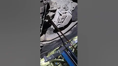 Draining oil in hydraulic part of S-Tronic 0B5 DL501 (Audi A7) after 60 000 km / 8 Years.