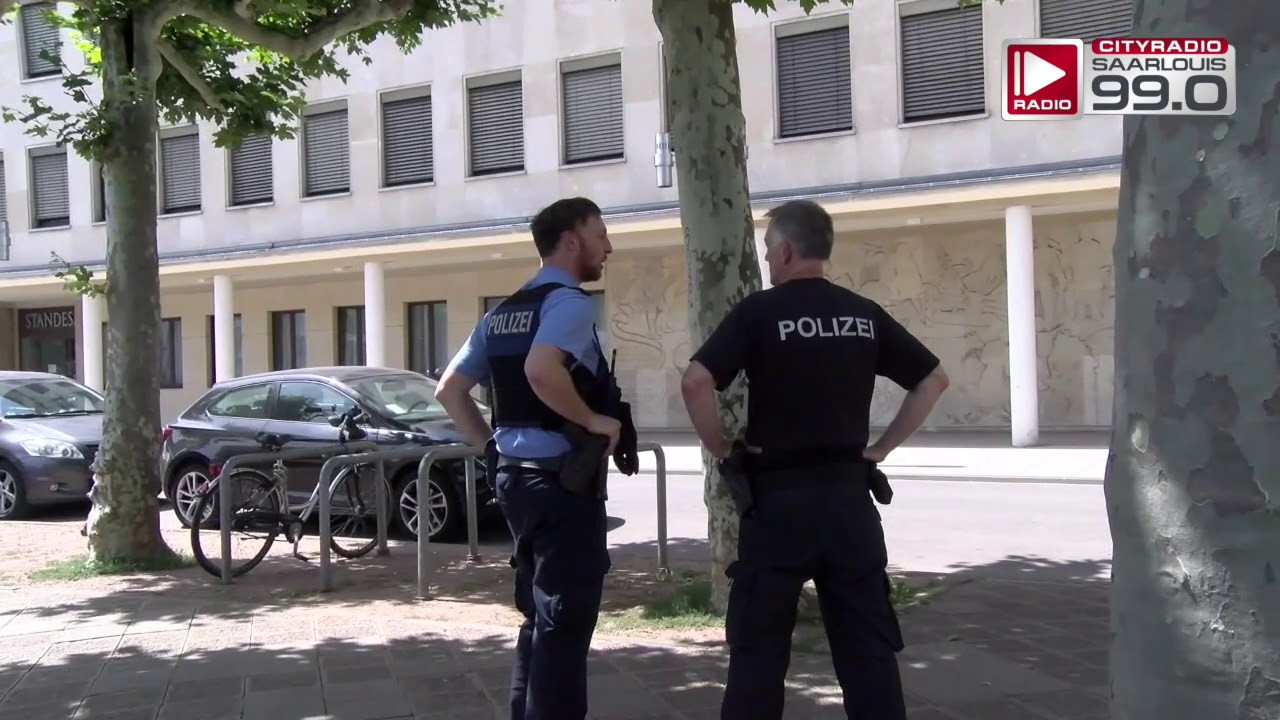 BOMBENDROHUNG IM RATHAUS SAARLOUIS