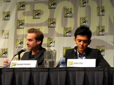 SDCC09: Flash Forward Panel- Joseph Fiennes