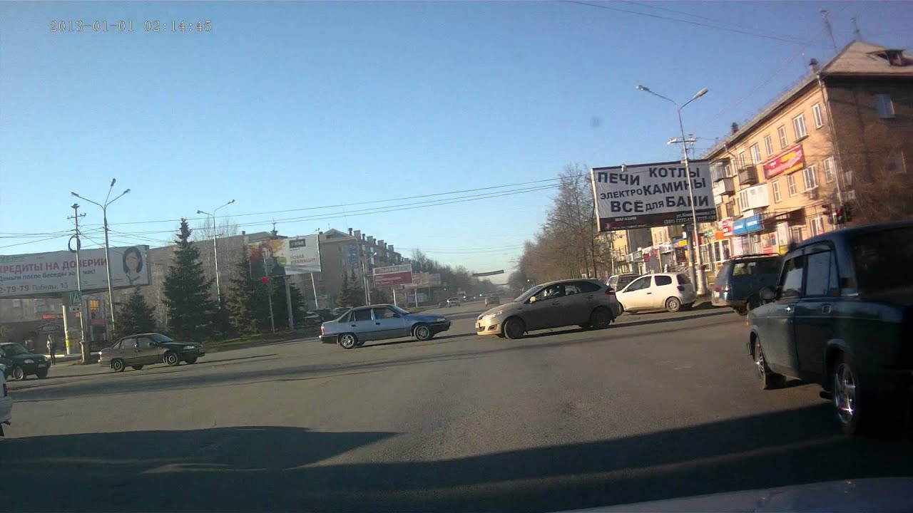 Копейск. 25 ноября 2013. в хлам тонированная двенашка с "гостями ...