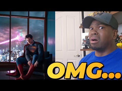 Superman Suit Reveal - Reaction!