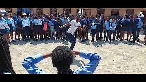 Modhefo wagona- Chuzero x Mr six21 DJ dance (official video) moruleng secondary school