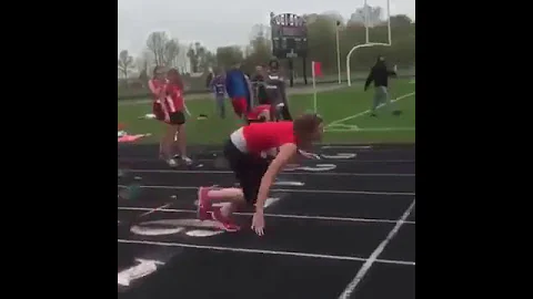 Girl tries to run a track race but fall on the face (Must watch) when your a little too excited😂😂