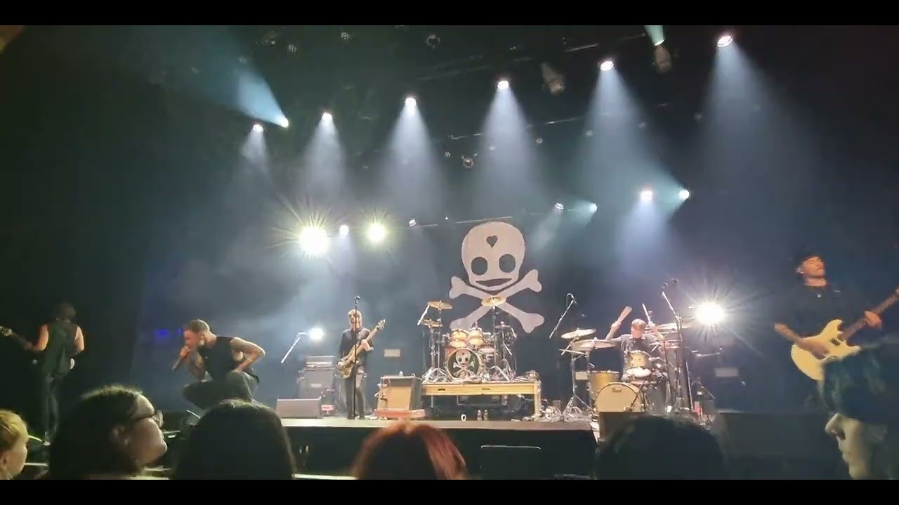 YouTube에서 Bad/Love - UNGØD (Live) - The Forum, Melbourne - 14 June 2025 보기 YouTube에서 Bad/Love - UNGØD (Live) - The Forum, Melbourne - 14 June 2025 보기