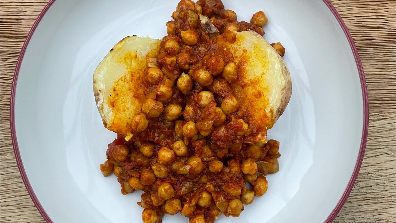 How To Make Chickpea Curry Jacket Potatoes Turn Your Cuisine Green