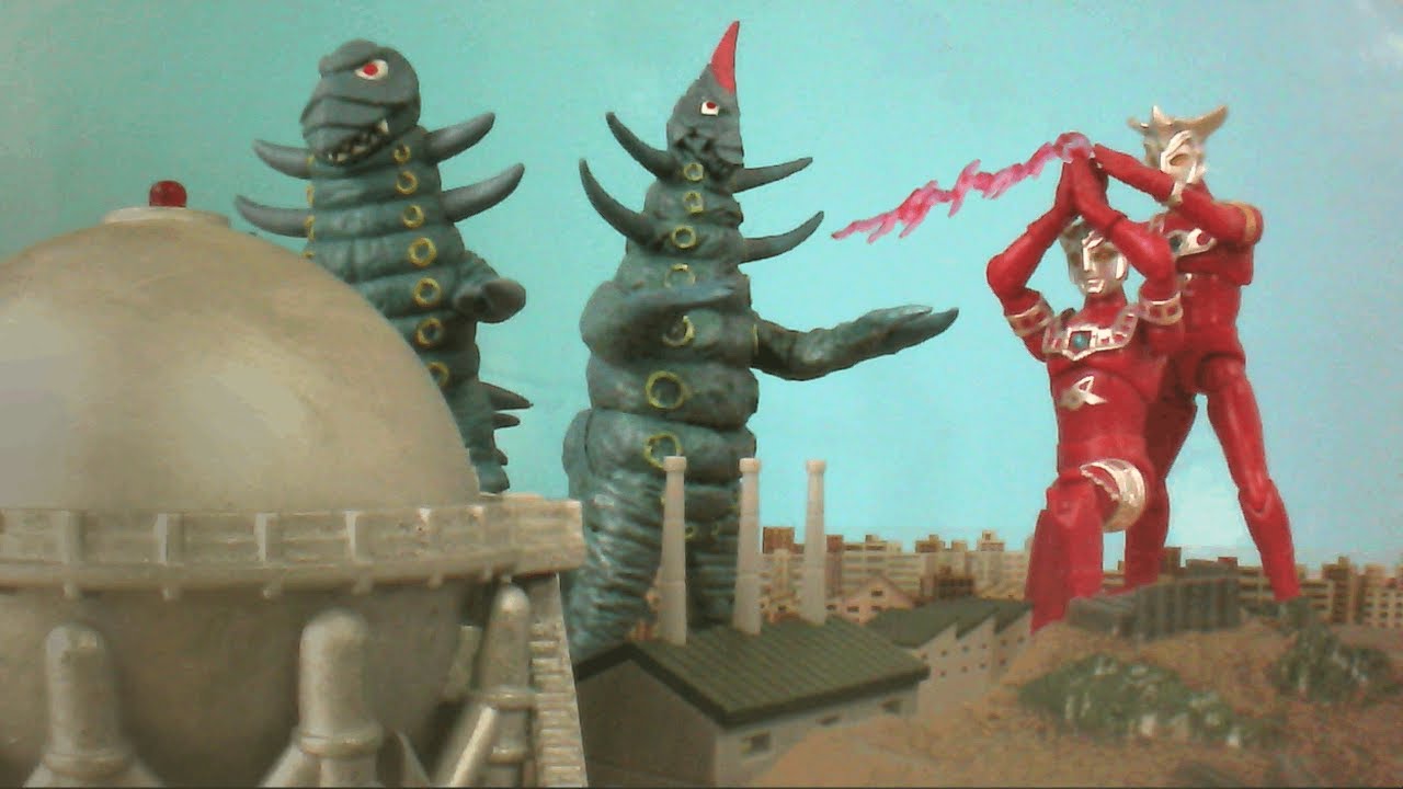 やまなや　怪獣郷　ガロン、リットルセット Amazon.co.jp: 美品円谷コミュニケーションズ ソフビシリーズ 怪獣郷