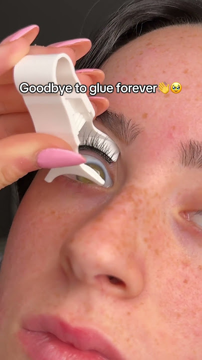 With my new magnetic eyelashes, no more glue on my skin!✨ #makeup #skincare #girlhacks