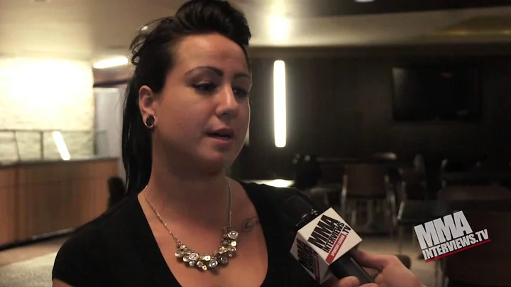 Ashlee Evans-Smith says she feels Fallon Fox shoul...