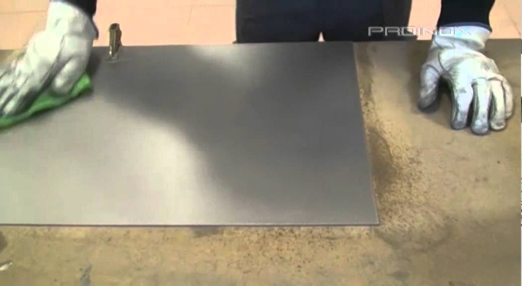 Acabado vibrado en chapa de acero