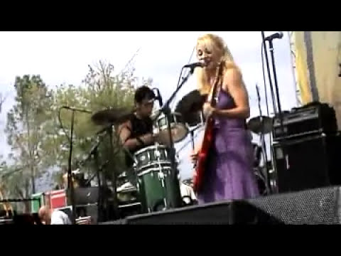 Sleduj LOONER - Rules (Live from Roots Rock Reggae Festival US Tour) na YouTube Sleduj LOONER - Rules (Live from Roots Rock Reggae Festival US Tour) na YouTube