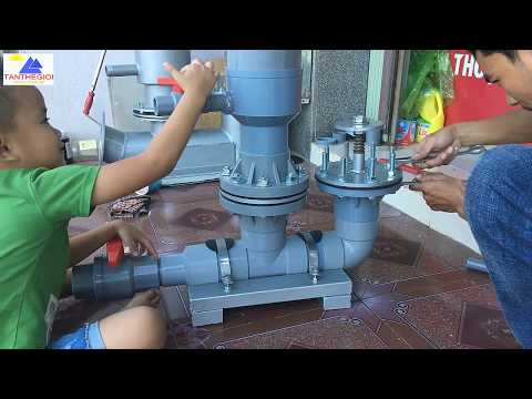 Video: Làm thế nào để một máy bơm nước ram thủy lực hoạt động?