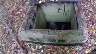 Kings Park Psychiatric Center, Tunnels in the woods to Building #5 (Alone) pt.1
When I took this video... I was extremely depressed and I decided to go into these tunnels alone for the first time. And ever since I did, tunnels are my favorite way to get into ANY building! NEVER go into tunnels alone, but if you do, make sure you are armed and know where you are going! Kings Park Psychiatric Center, Tunnels in the woods to Building #5 (Alone) pt.1
