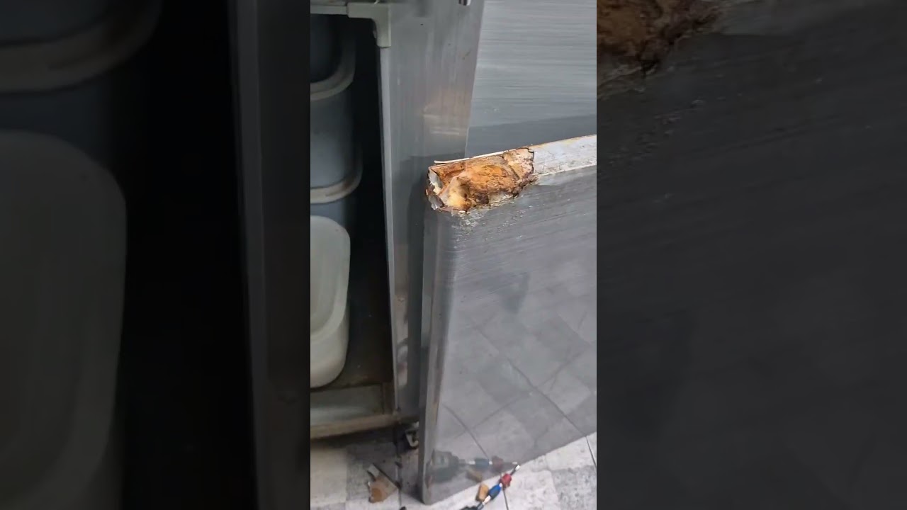 부산 강서구 명지동 우성냉장고 문짝떨어짐 문짝모서리 녹슬어서 삭았음 고장 수리 부산가나냉동수리점 010.2840.9902