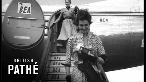 Fashion Changes In The Air  (1953)