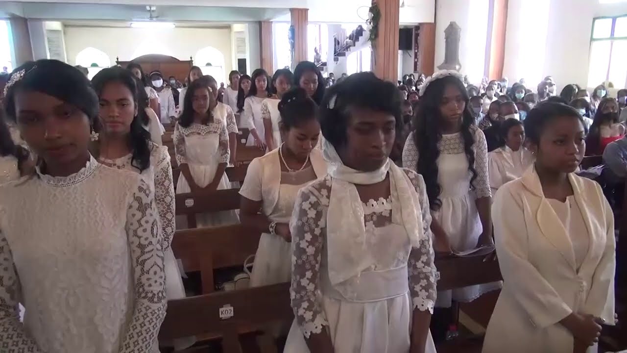 fandraisana-ireo-katekomena-ho-mpandray-ny-fanasan-ny-tompo-01-novambra