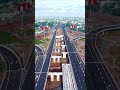 Cao tốc Long Thành Dầu Giây đang nâng độ cao để vượt qua cao tốc BH VT bên dưới.
