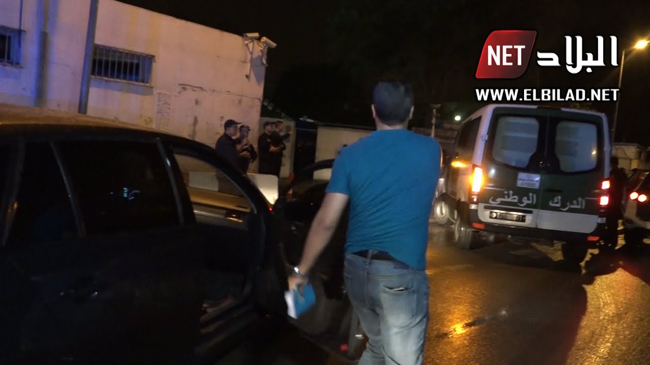 شاهدوا ماذا كان ينتظر أويحيى أمام سجن الحراش لحظة عودته على الساعة منتصف الليل؟