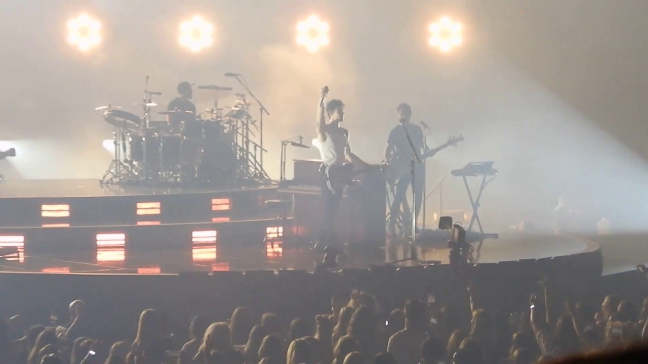 In My Blood (Part one) Shawn Mendes in Grand Rapids Van Andel Arena