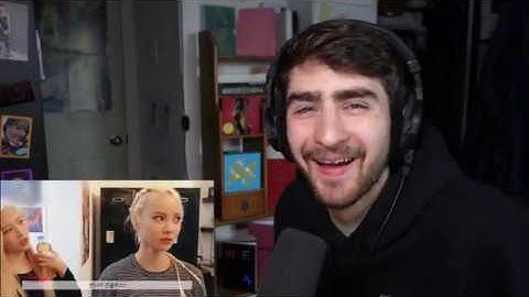 Watching LOONAverse Basics 1: Introduction to LOONA