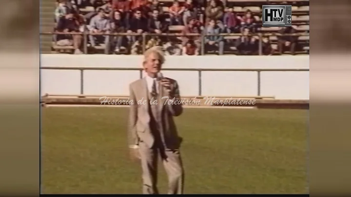 FRAGMENTO DE SERGIO DENIS CANTANDO EN EL ESTADIO M...