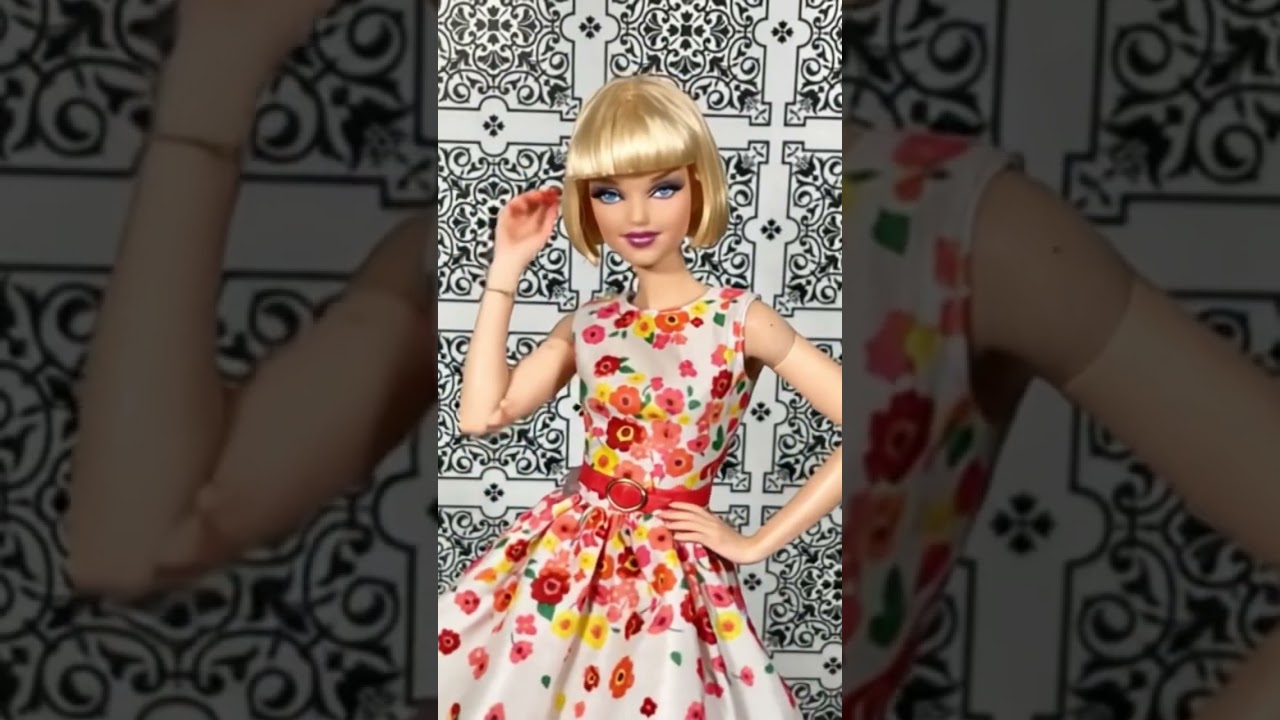 Midge Hadley Poses on the Runway