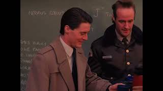 Twin Peaks - Damn good coffee, and hot! (4K)