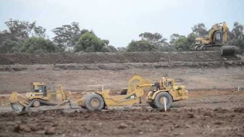 Cat D9T push loading 631Gs