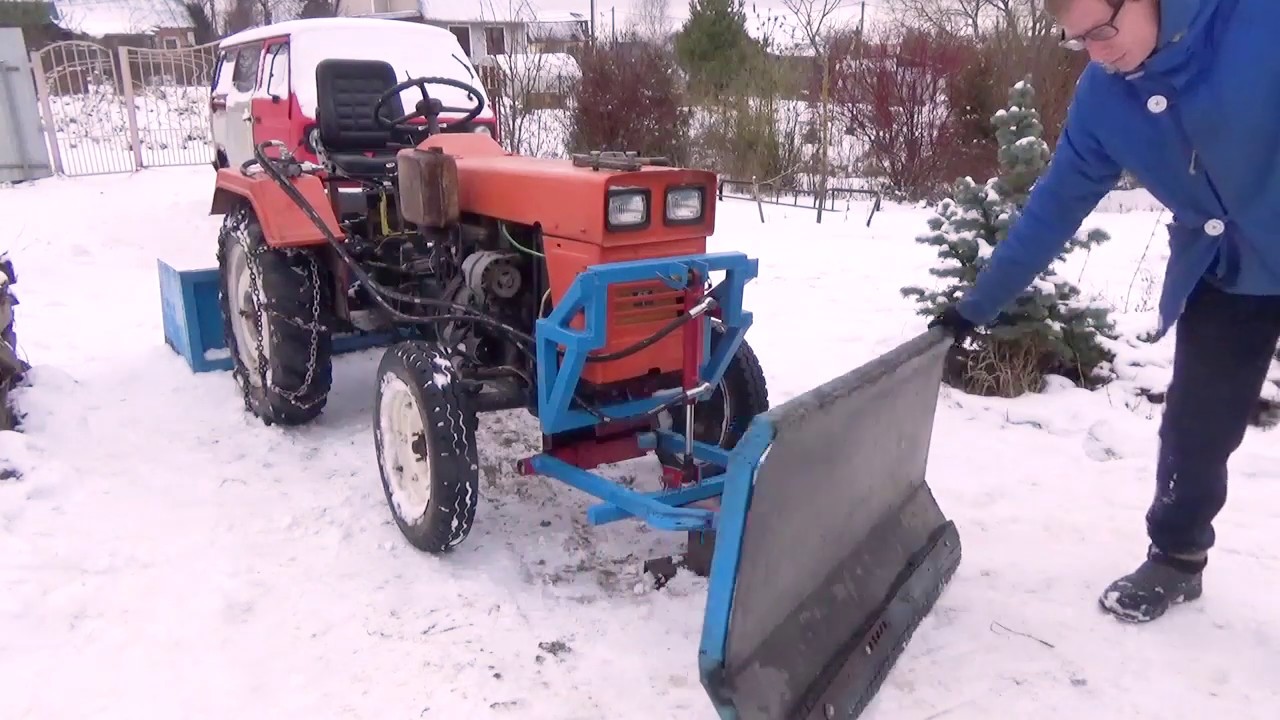 Китаец против снега! Сделал ПОВОРОТНЫЙ отвал для минитрактора