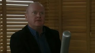 EastEnders  Phil Mitchell Vs. Christian Clarke (10th November 2011)