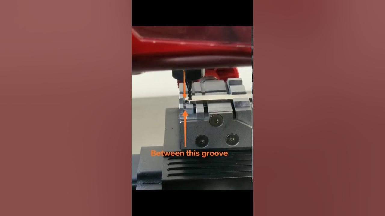 How to Calibrate 2M2 Magic Tank key cutting machine clamp? obdii365