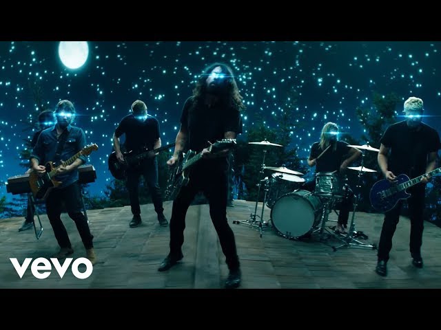 FOO FIGHTERS  -  The Sky Is A Neighborhood