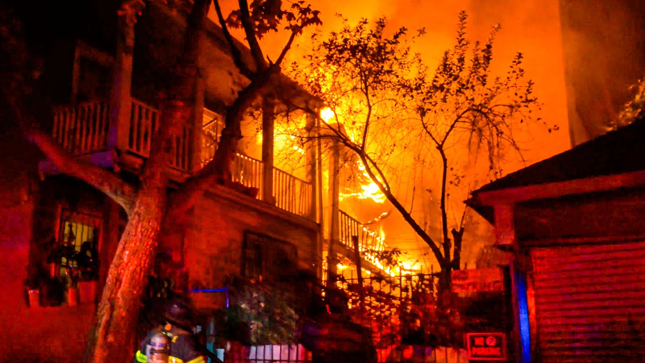 **EARLY ARRIVAL w/ COLLAPSE!** HEAVY FIRE Engulfs Home at Major 2nd ALARM in the Bronx [BX Box 2891]