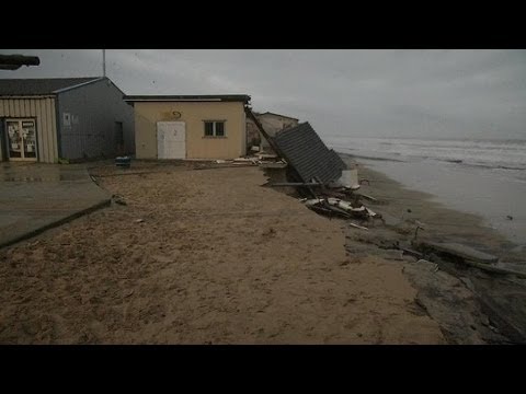 Gironde: à Soulac-sur-Mer, La Mer Menace Les Maisons - 06/01