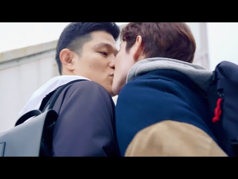 鈴木亮平、宮沢氷魚から不意打ちのキス！愛し合う二人の幸せな時間／映画『エゴイスト』特報