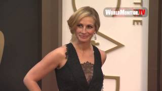 Julia Roberts arrives at 86th Annual Academy Awards Redcarpet