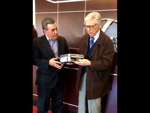 The Amazing Kreskin meets with entrepreneur Tom Maoli on a Super Bowl LII prediction. The Amazing Kreskin meets with entrepreneur Tom Maoli on a Super Bowl LII prediction.