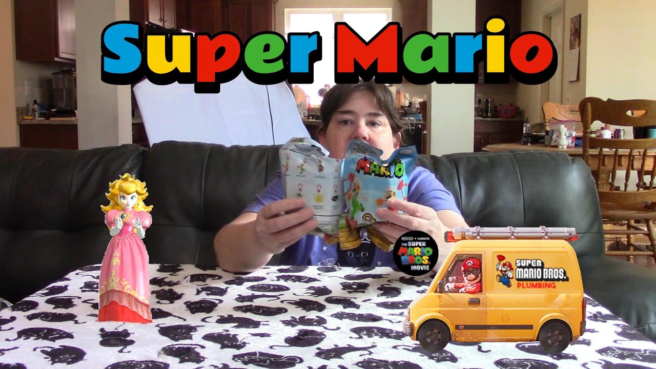 Super Mario Backpack Buddies! 😎