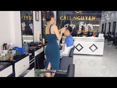 Vietnamese barber shop, the reward is a moment of relaxation after hard working days