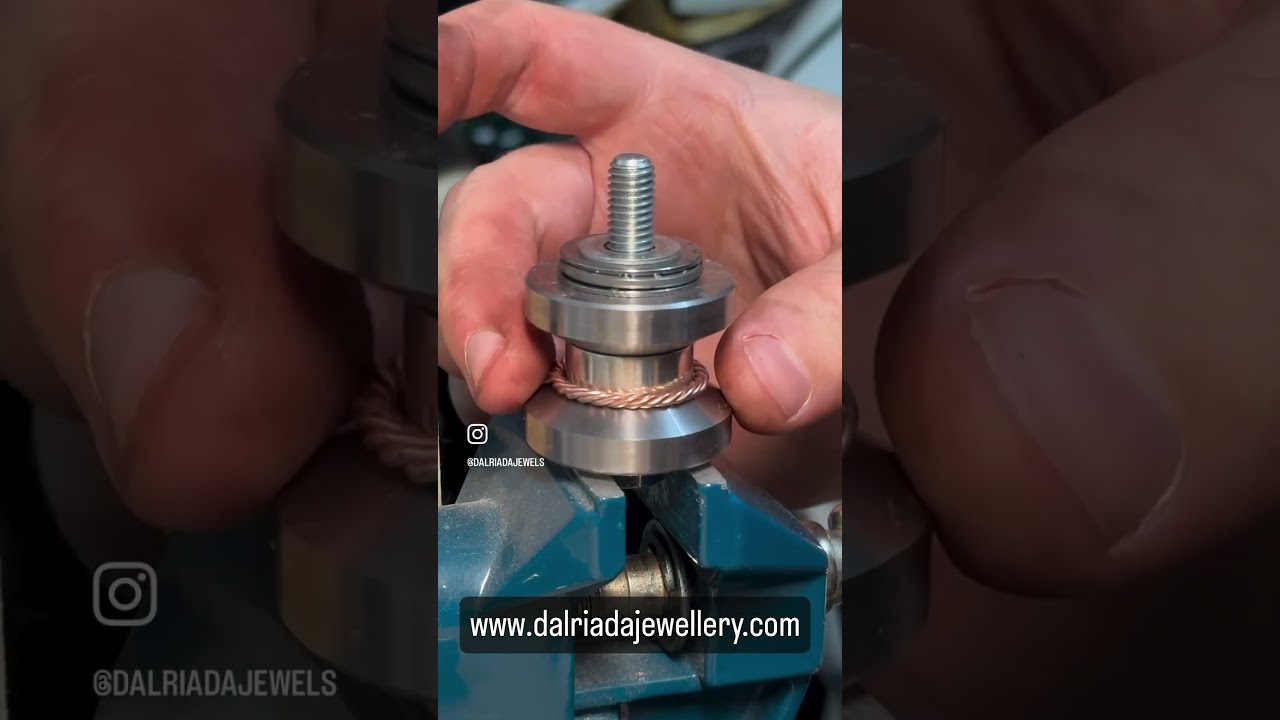 Making a silver spinner ring with a solid copper spinner